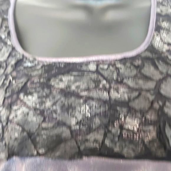 LIBRA | Women's Ruffle Layered Sleeveless Top Grey Black Size Medium - Picture 3 of 6